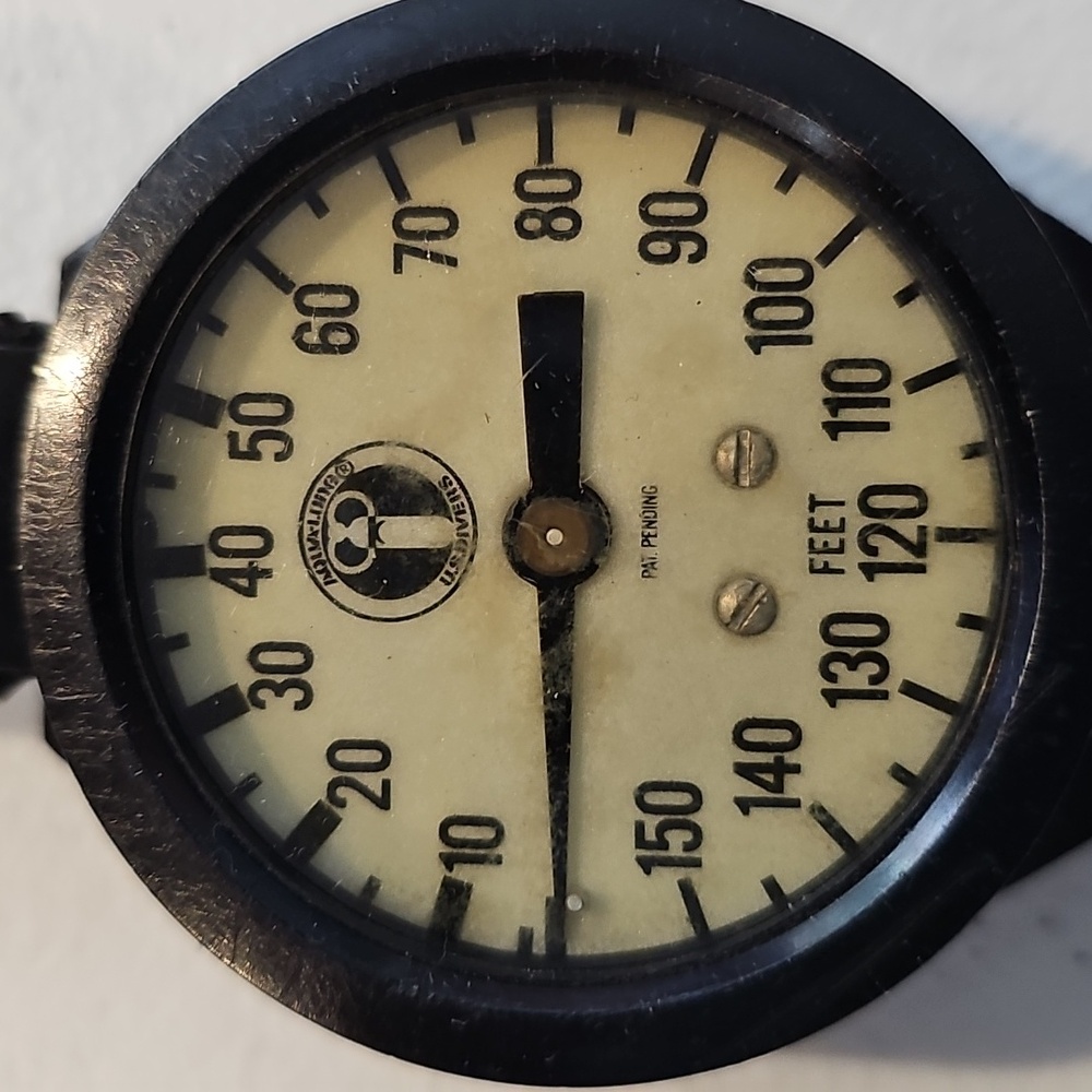 US Divers Depth Gauge Aqua Lung Wrist Depth Gauge